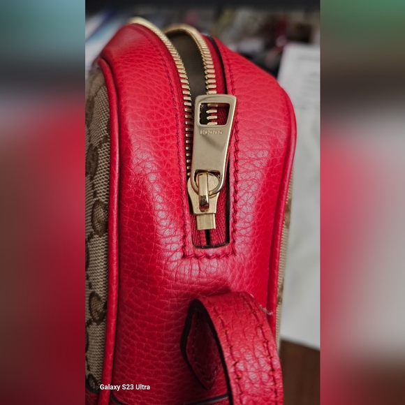 Vintage Authentic Gucci Crossbody Bag – Red Leather Trim - Picture 3 of 6